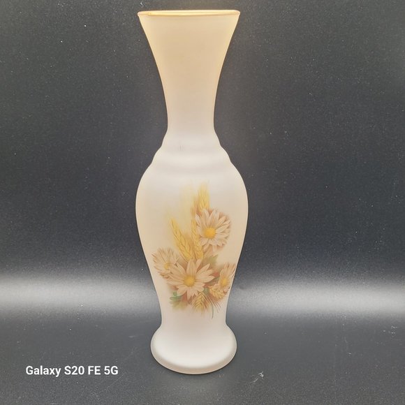 Vintage White Satin Frosted Vase Made In Italy Wheat And Flower Design 10” - Picture 1 of 10